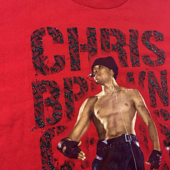 Vtg Chris Brown Live Concert Tour Graphic Shirt Mens Medium Pop Red Glitter Y2K - Picture 11 of 12